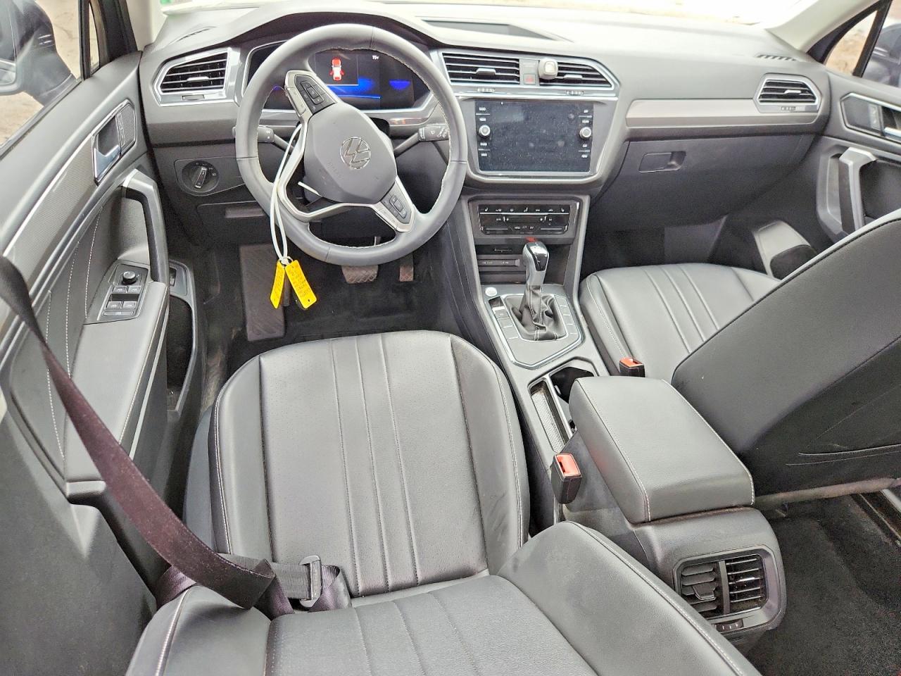 2024 VOLKSWAGEN TIGUAN SE photo 22