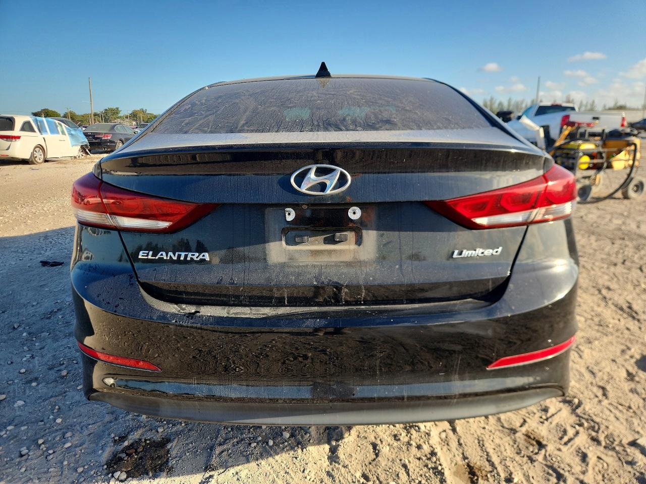 2017 HYUNDAI ELANTRA LIMITED photo 6
