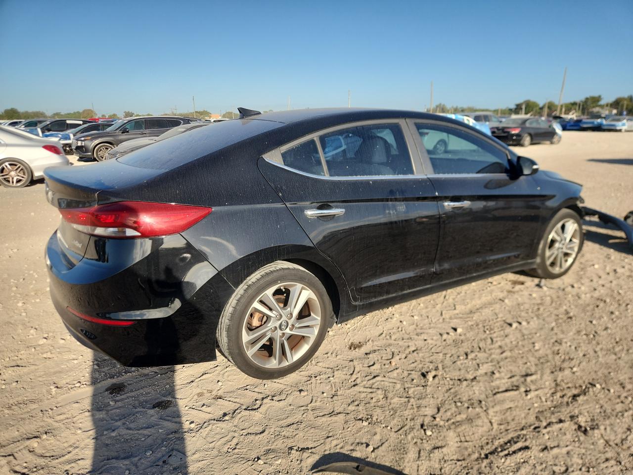 2017 HYUNDAI ELANTRA LIMITED photo 3