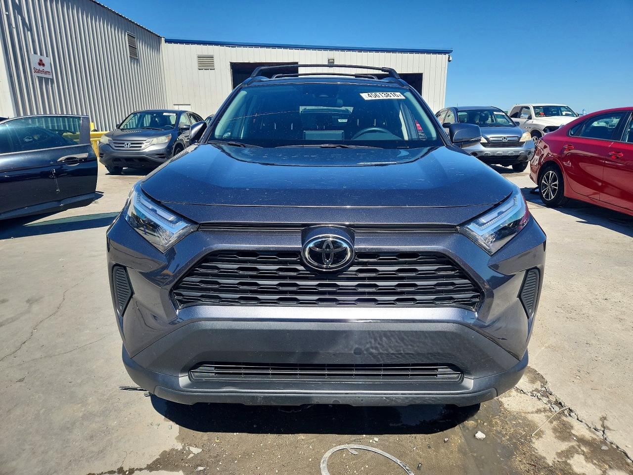 2024 TOYOTA RAV4 XLE photo 9