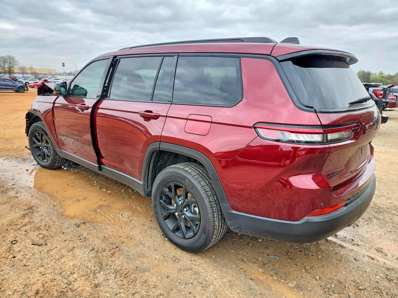 2024 JEEP GRAND CHEROKEE L LAREDO photo 3