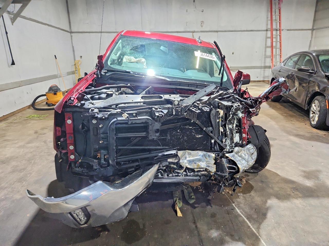 2017 CHEVROLET SILVERADO K1500 LT photo 5