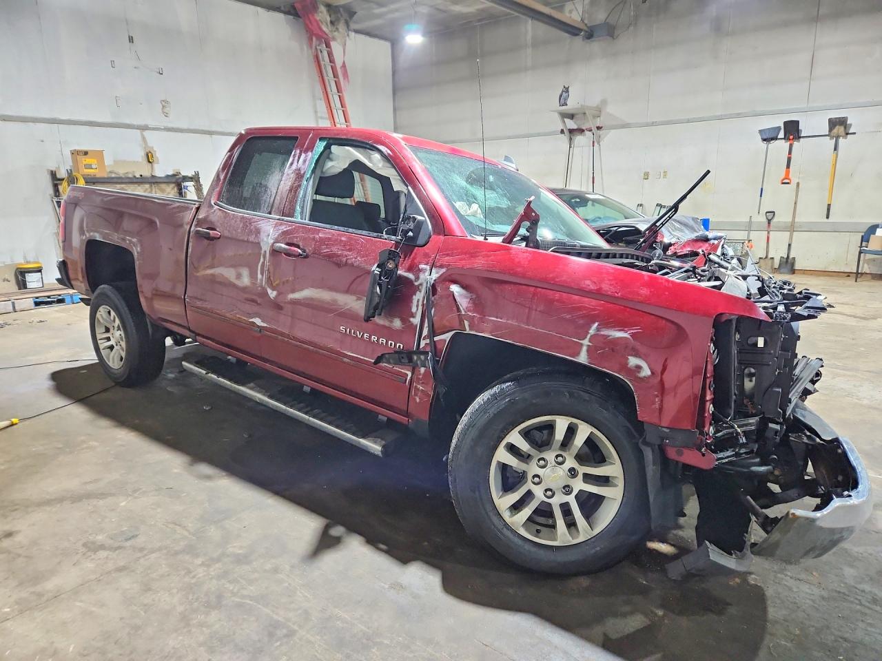 2017 CHEVROLET SILVERADO K1500 LT photo 4