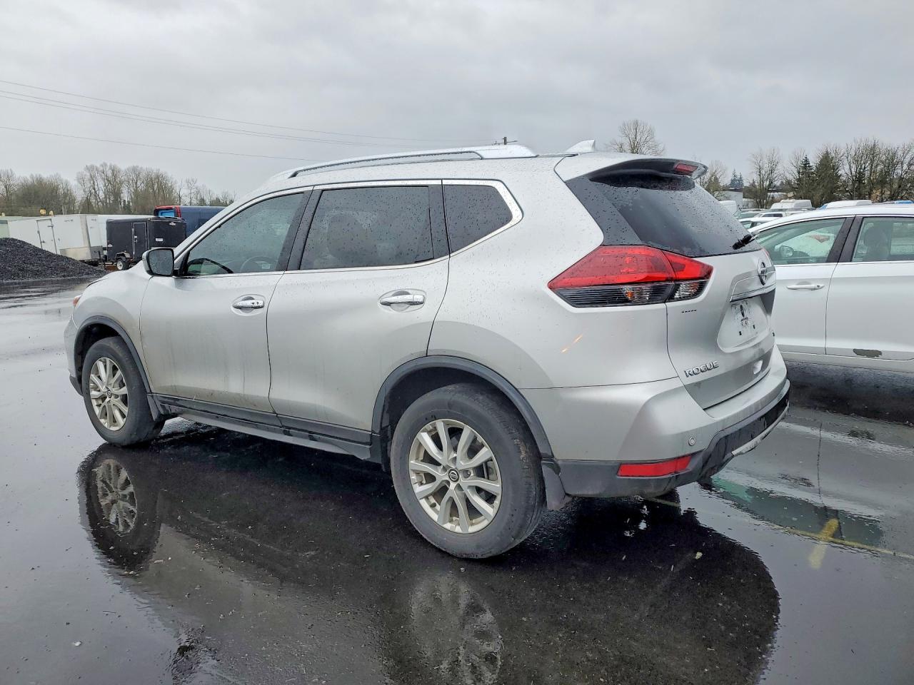 2020 NISSAN ROGUE SV photo 2