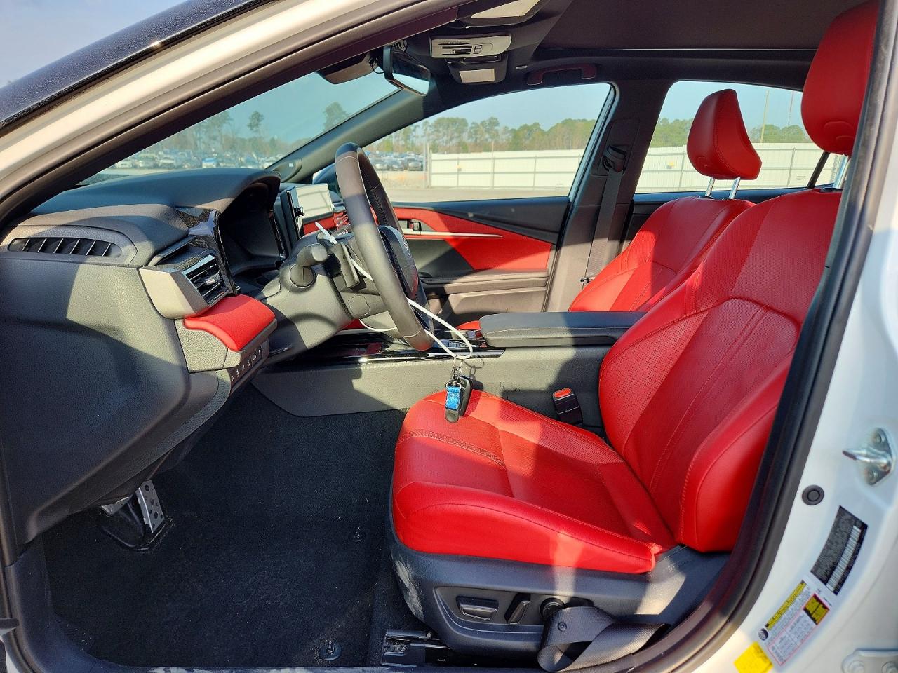 2025 TOYOTA CAMRY XSE photo 7