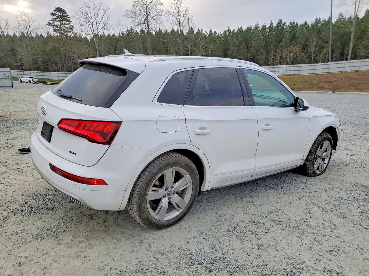 2019 AUDI Q5 PREMIUM PLUS photo 3