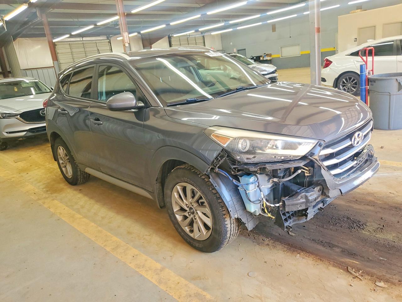 2017 HYUNDAI TUCSON SE photo 7