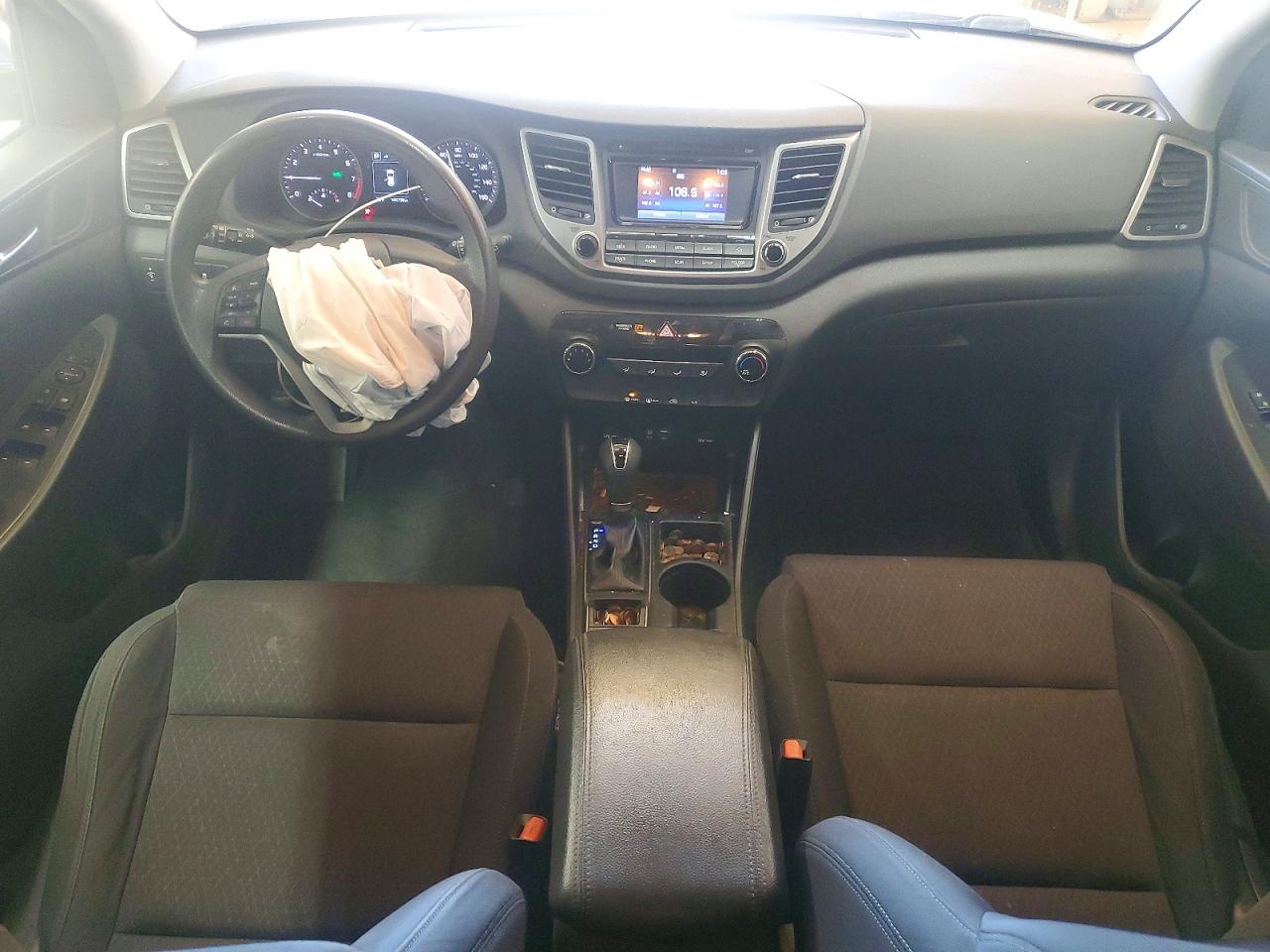 2017 HYUNDAI TUCSON SE photo 15