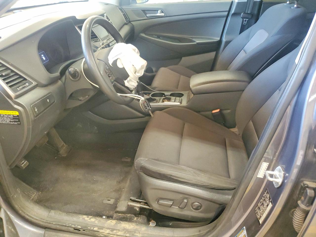 2017 HYUNDAI TUCSON SE photo 13