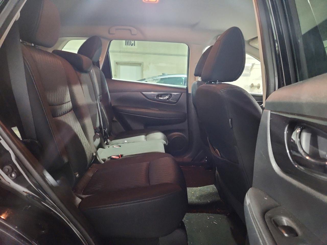 2020 NISSAN ROGUE SV photo 19