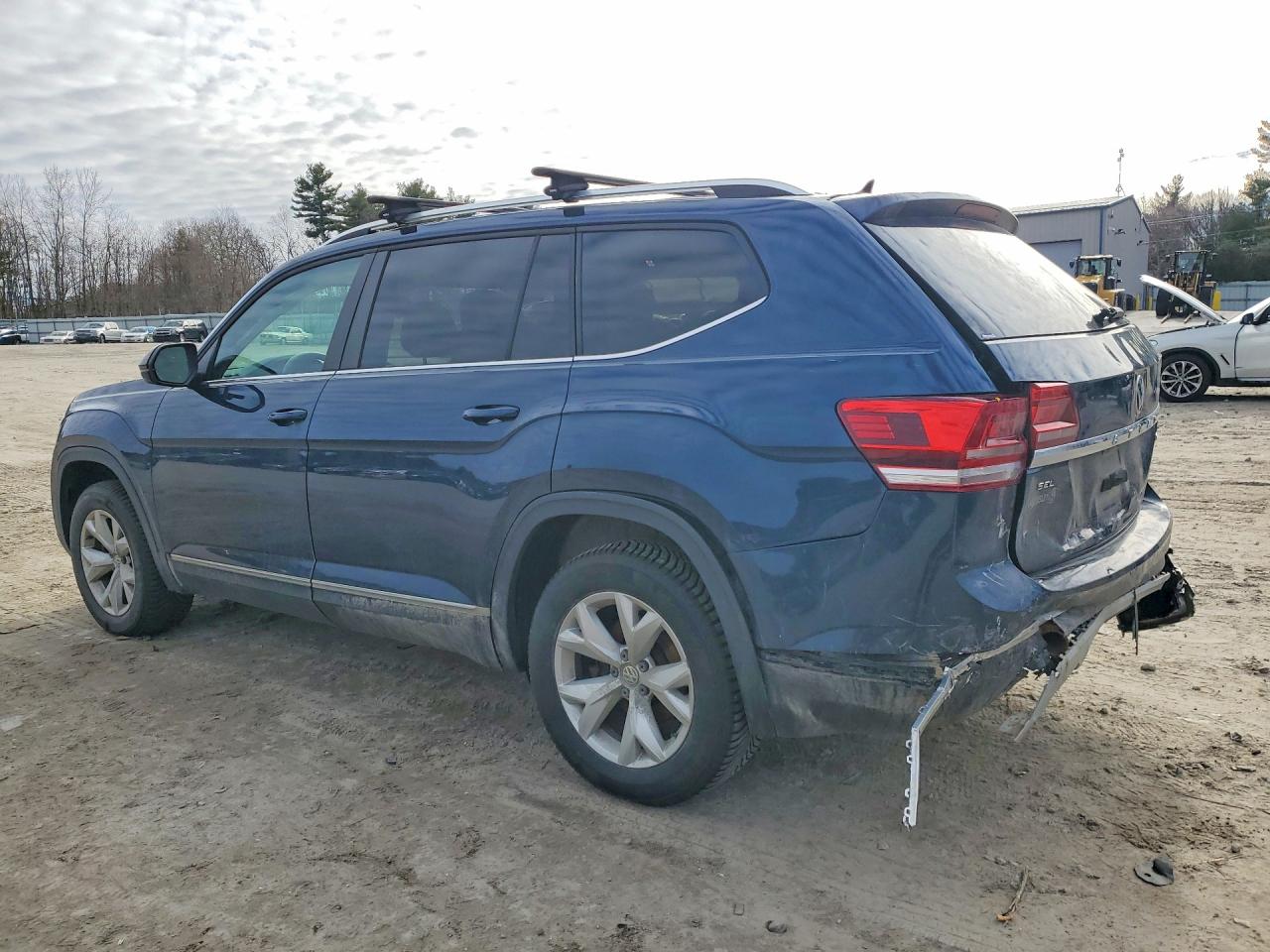 2018 VOLKSWAGEN ATLAS SEL photo 3