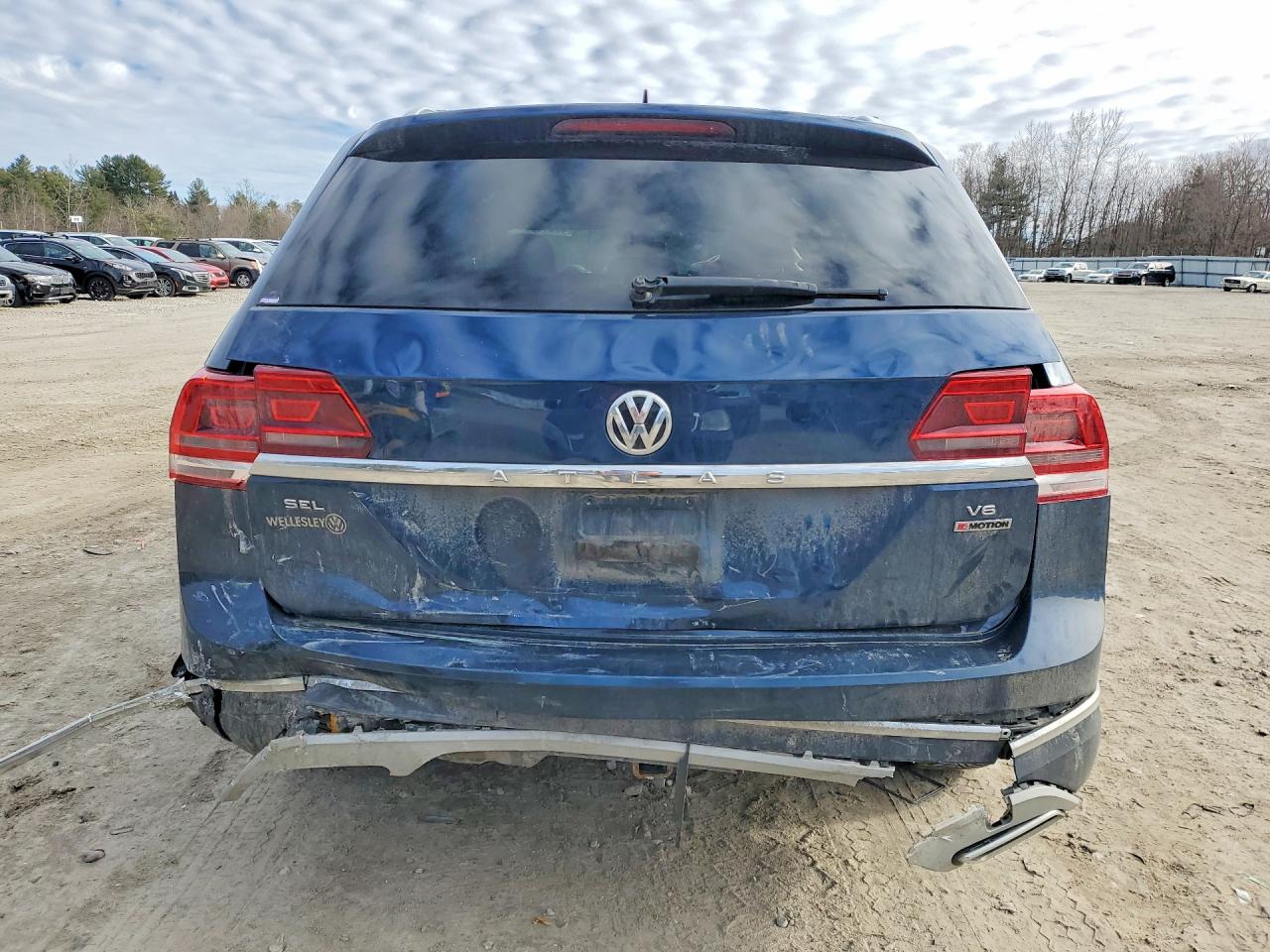 2018 VOLKSWAGEN ATLAS SEL photo 11
