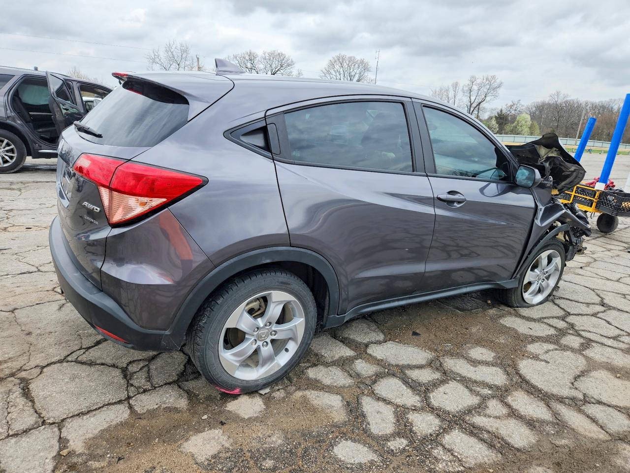 2016 HONDA HR-V LX photo 3