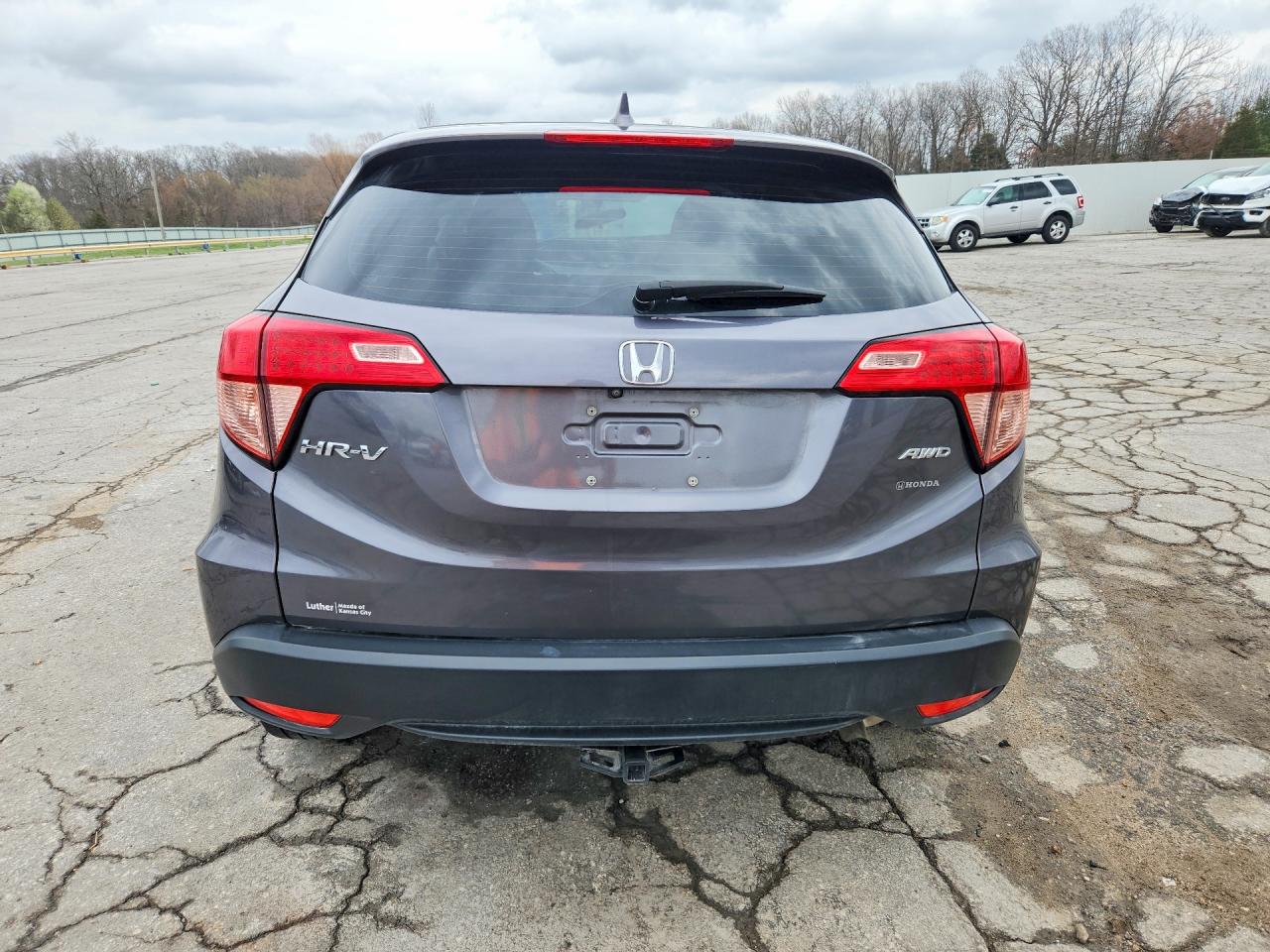 2016 HONDA HR-V LX photo 6