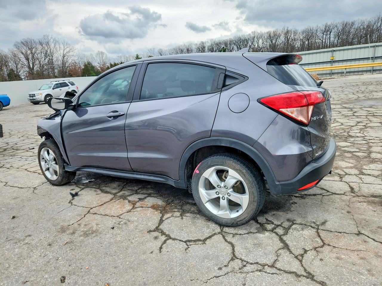 2016 HONDA HR-V LX photo 2
