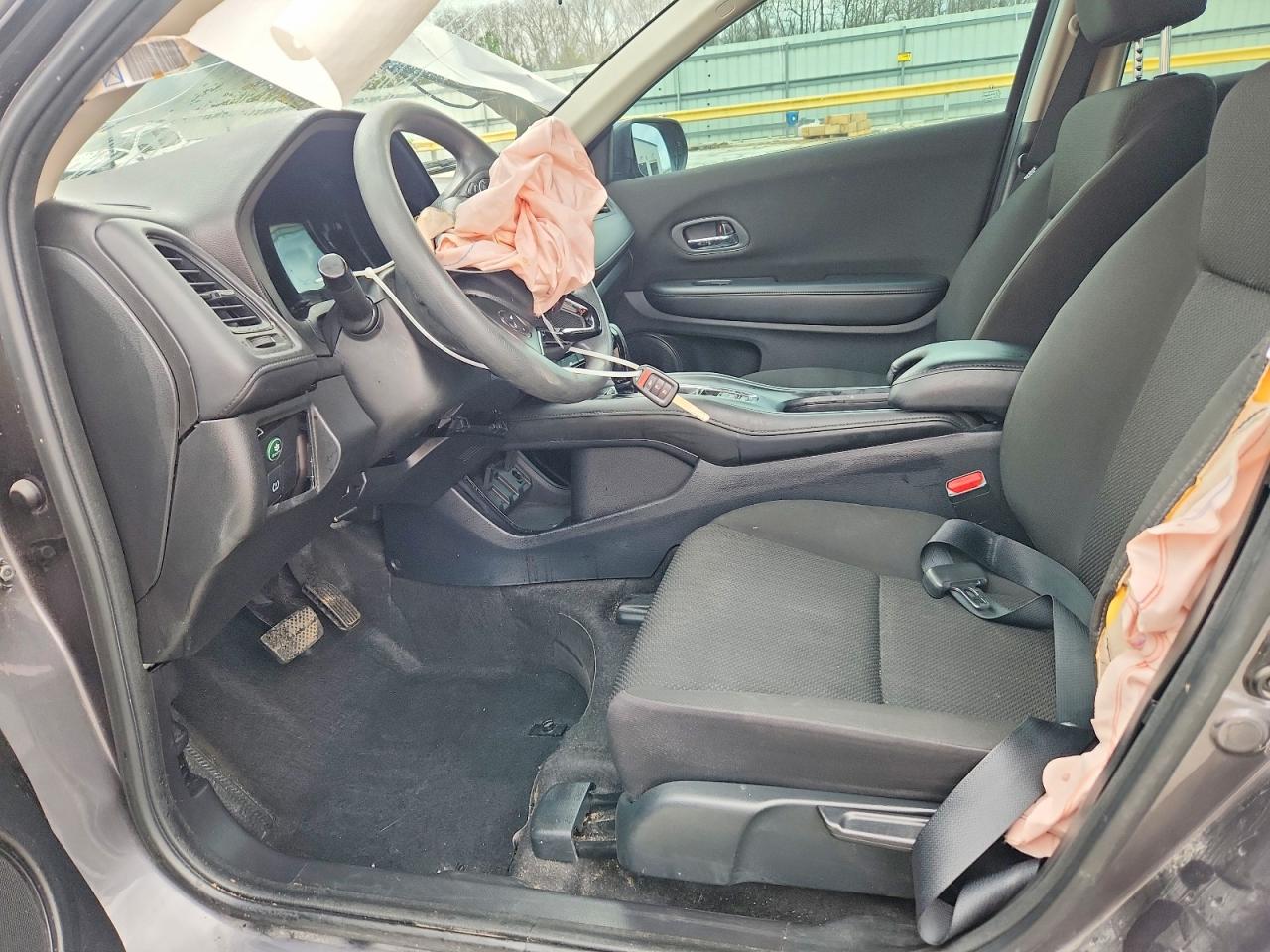 2016 HONDA HR-V LX photo 7