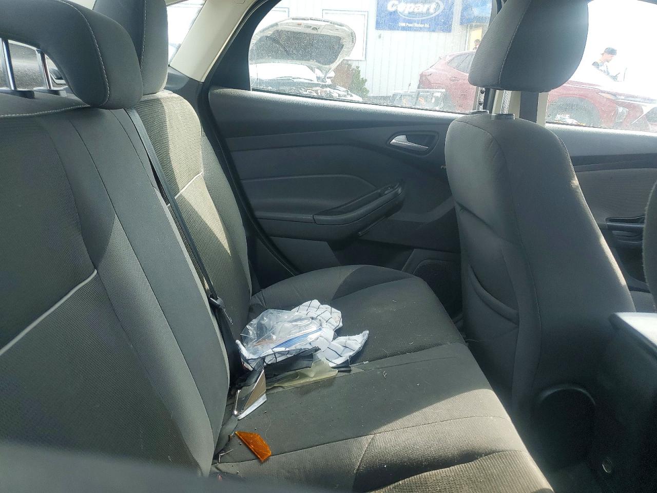2014 FORD FOCUS SE photo 28