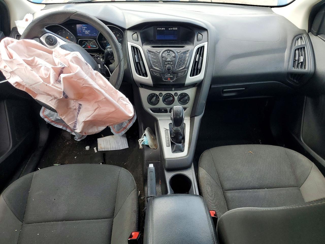 2014 FORD FOCUS SE photo 22