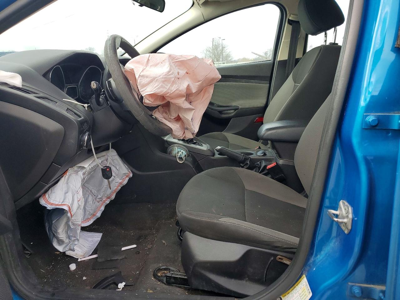 2014 FORD FOCUS SE photo 19