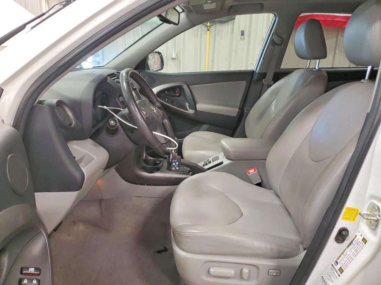 2012 TOYOTA RAV4 LIMITED photo 7