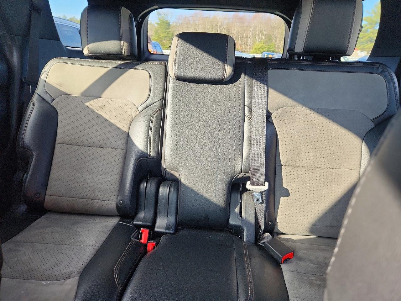 2017 FORD EXPLORER XLT photo 19