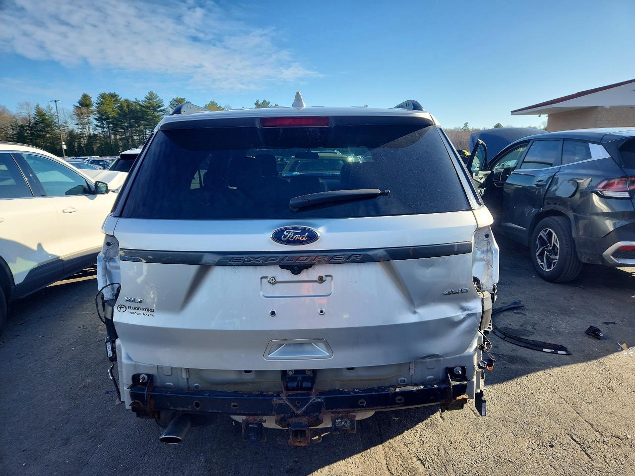 2017 FORD EXPLORER XLT photo 11