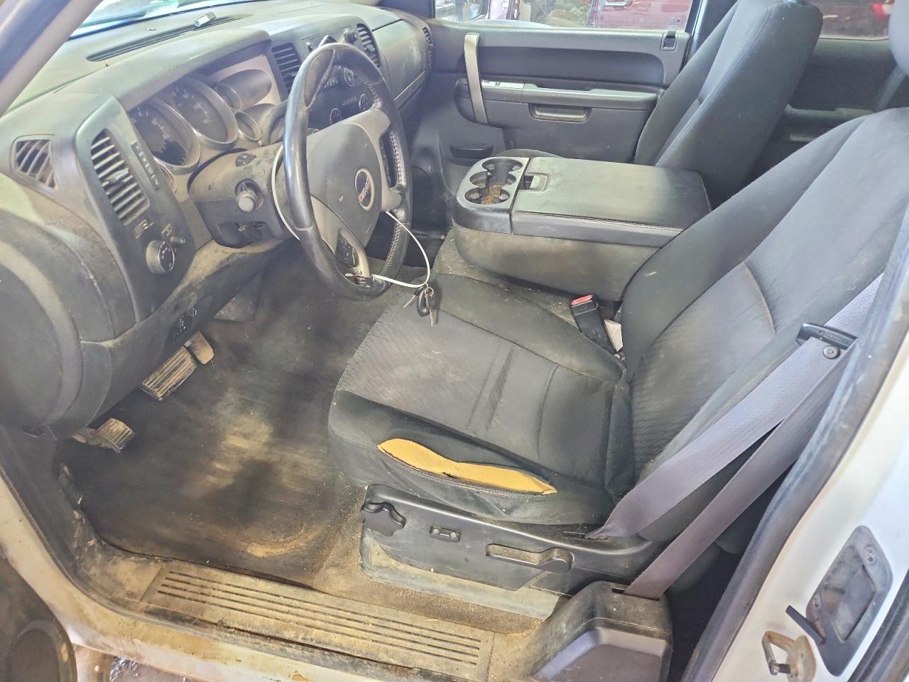 2011 GMC SIERRA K2500 SLE photo 13