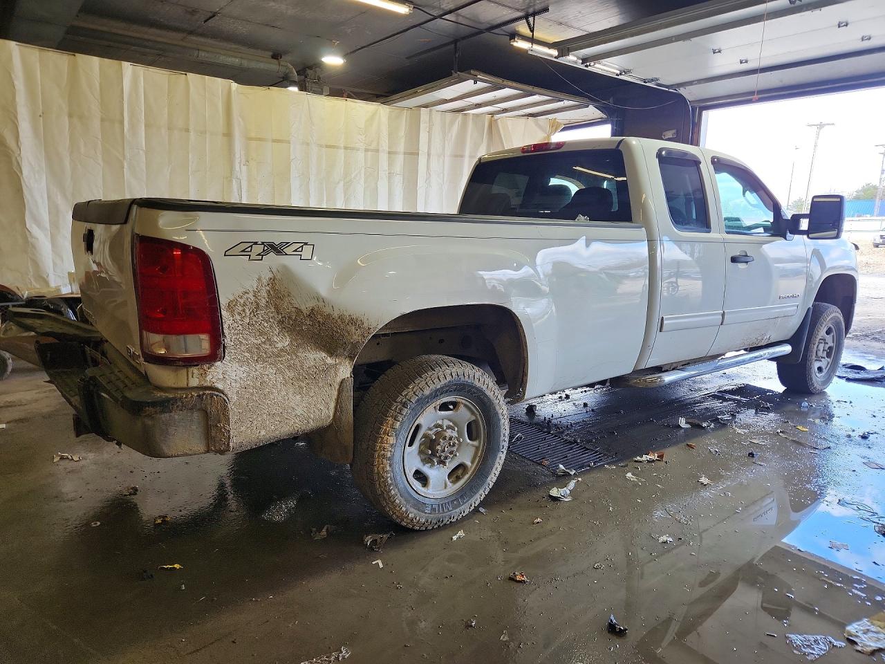 2011 GMC SIERRA K2500 SLE photo 5