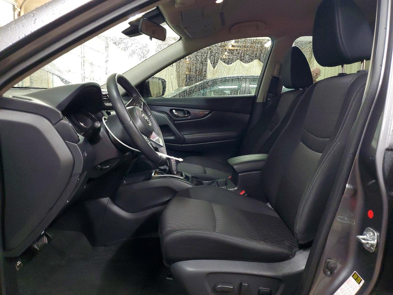 2019 NISSAN ROGUE SV photo 19