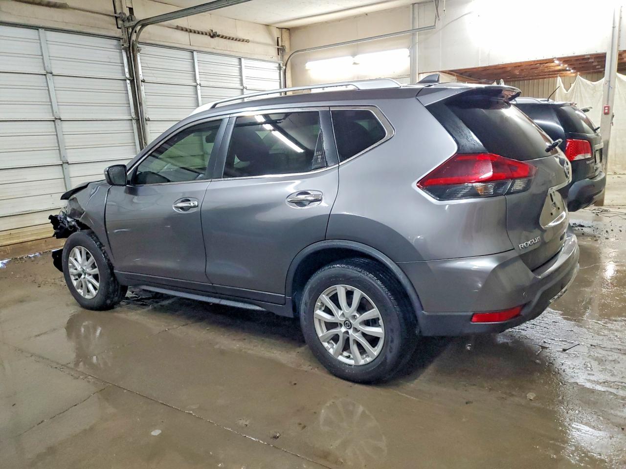 2019 NISSAN ROGUE SV photo 4