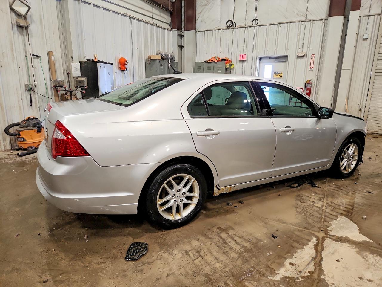 2012 FORD FUSION S photo 5