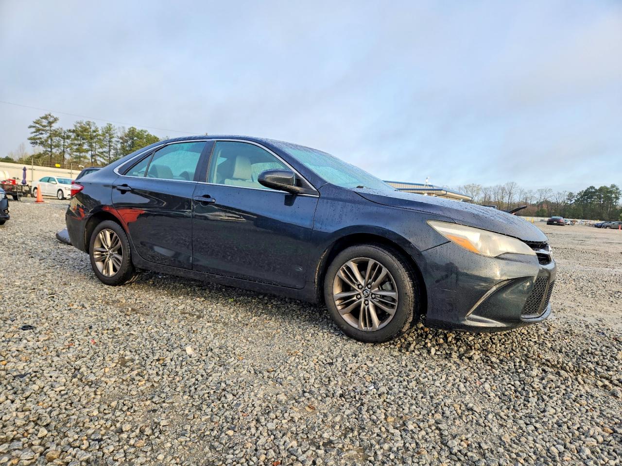 2016 TOYOTA CAMRY SE photo 10