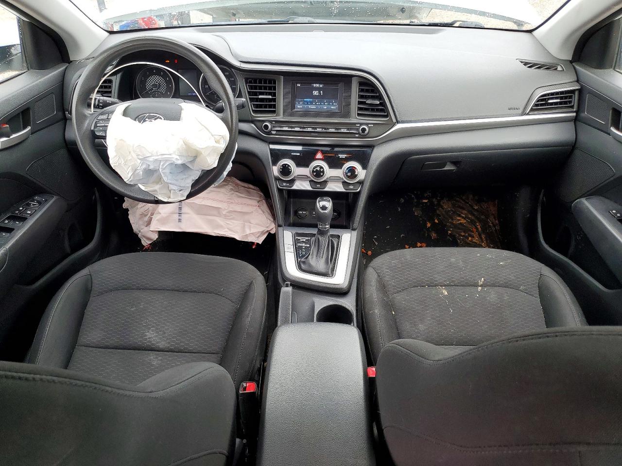 2019 HYUNDAI ELANTRA SE photo 8