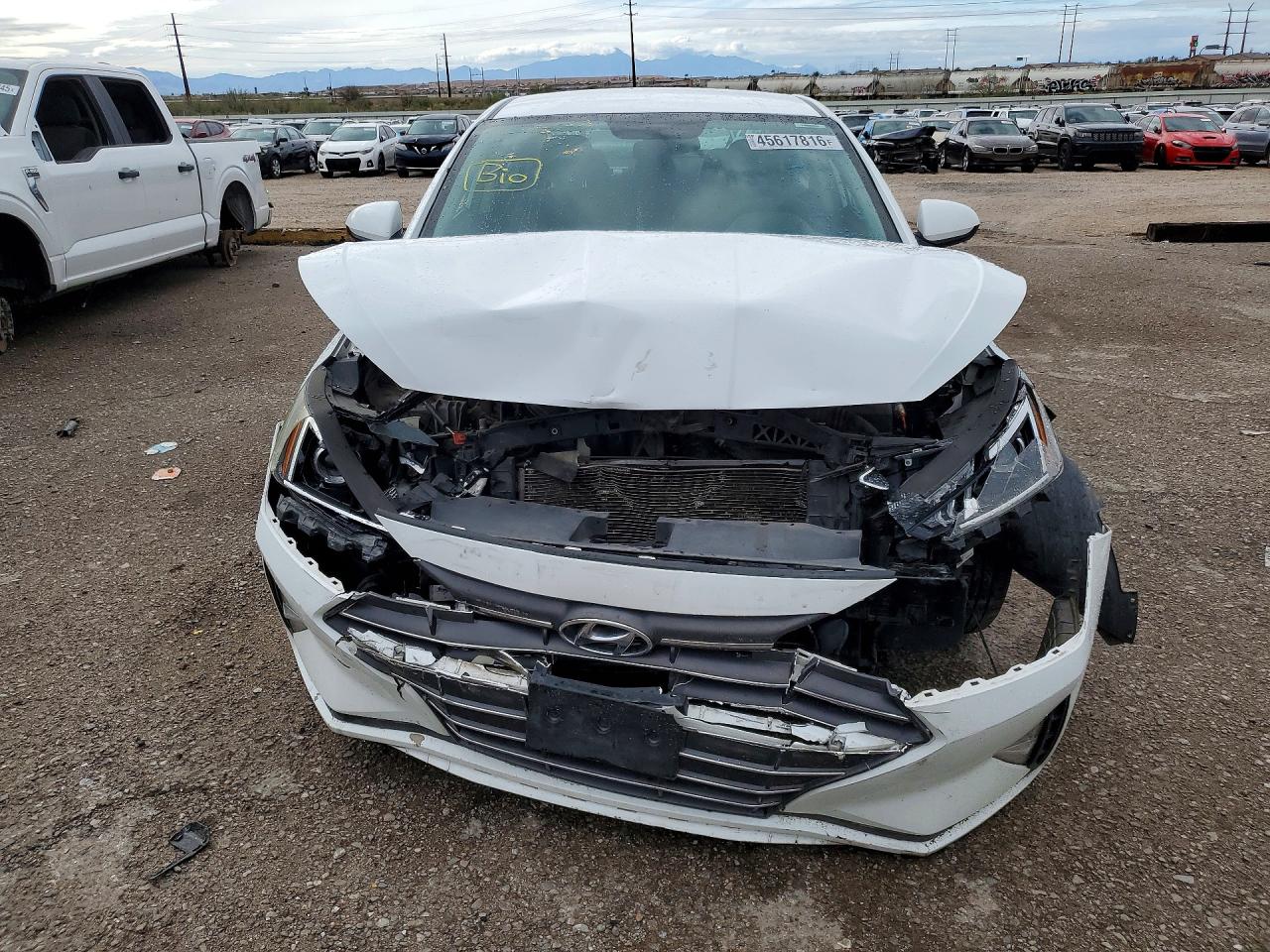 2019 HYUNDAI ELANTRA SE photo 5