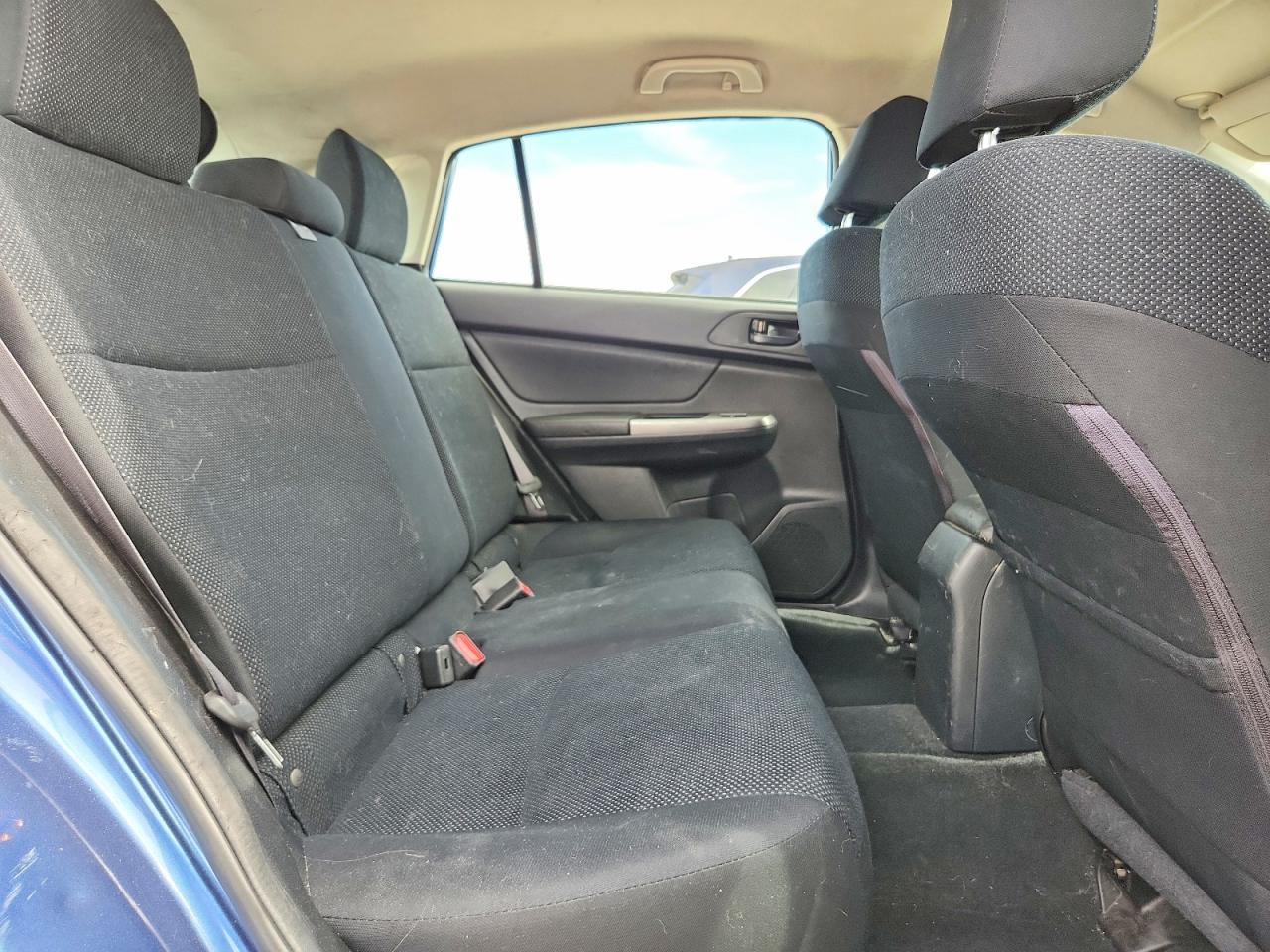 2015 SUBARU IMPREZA photo 28