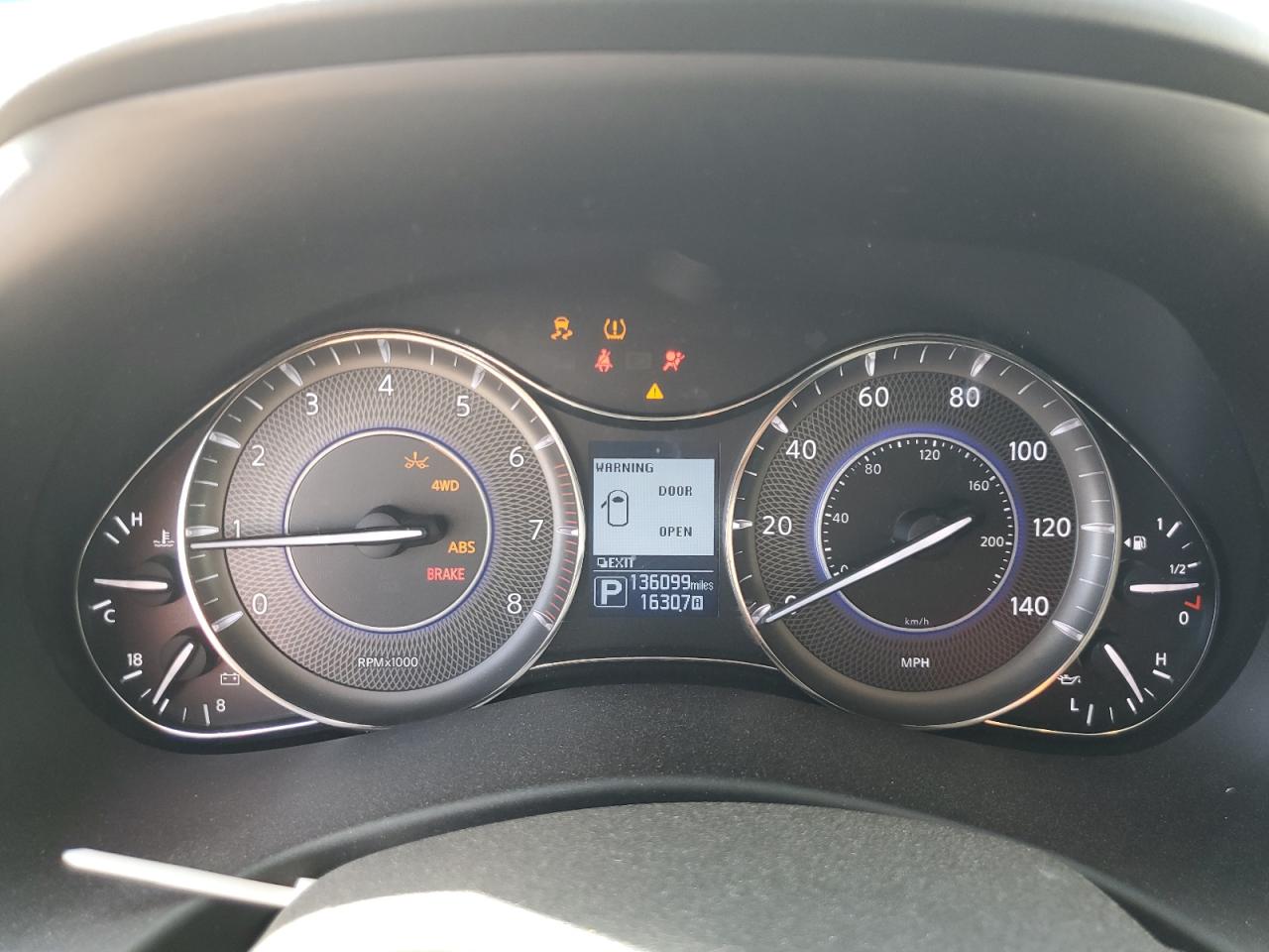 2018 INFINITI QX80 BASE photo 17