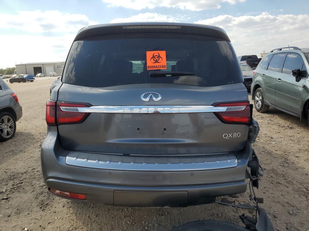 2018 INFINITI QX80 BASE photo 11