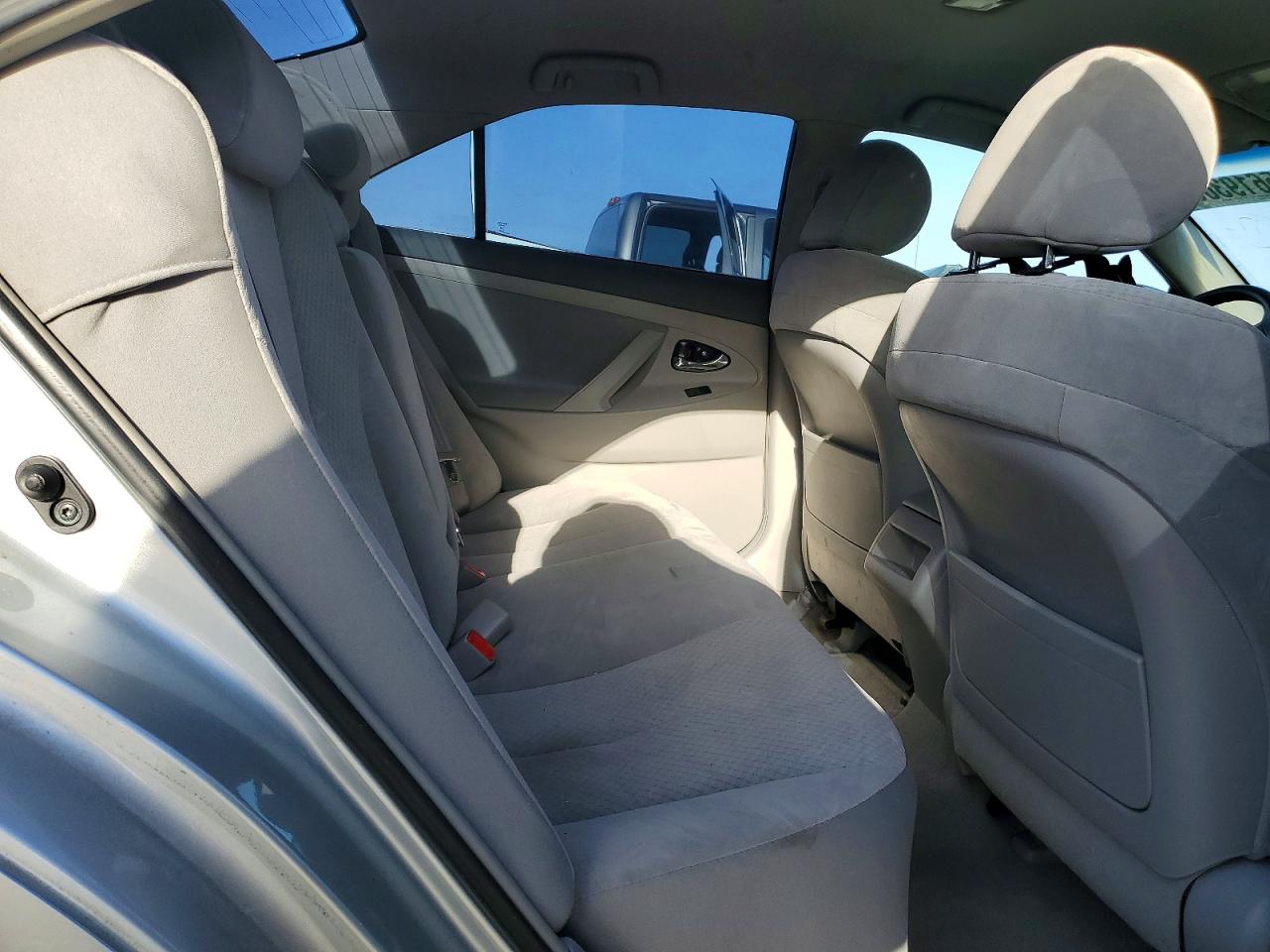 2007 TOYOTA CAMRY LE photo 19
