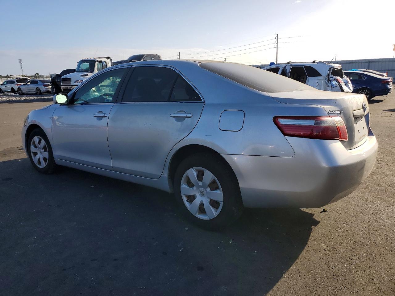 2007 TOYOTA CAMRY LE photo 3