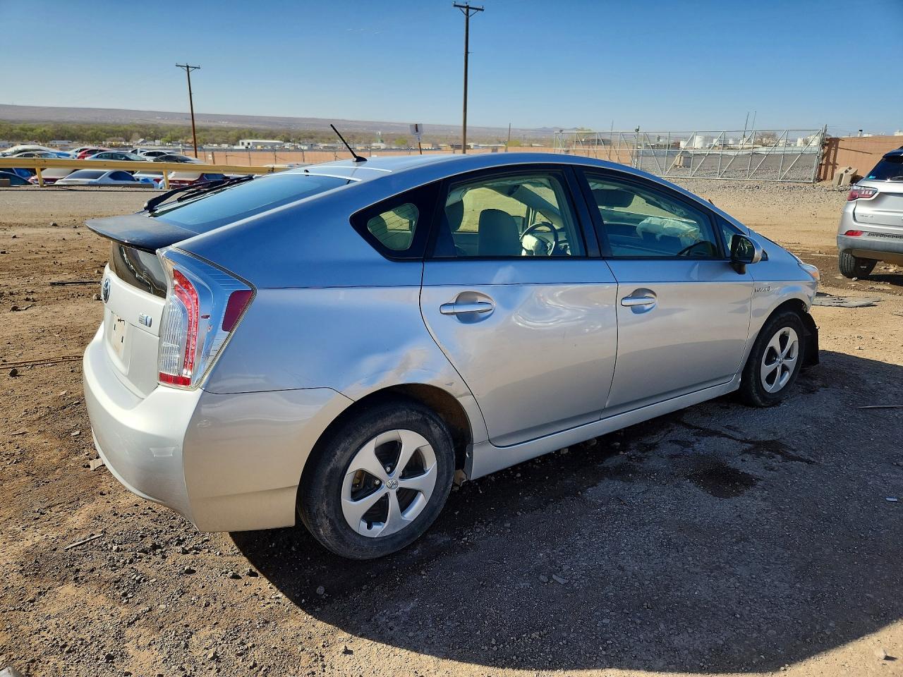 2015 TOYOTA PRIUS TWO photo 7