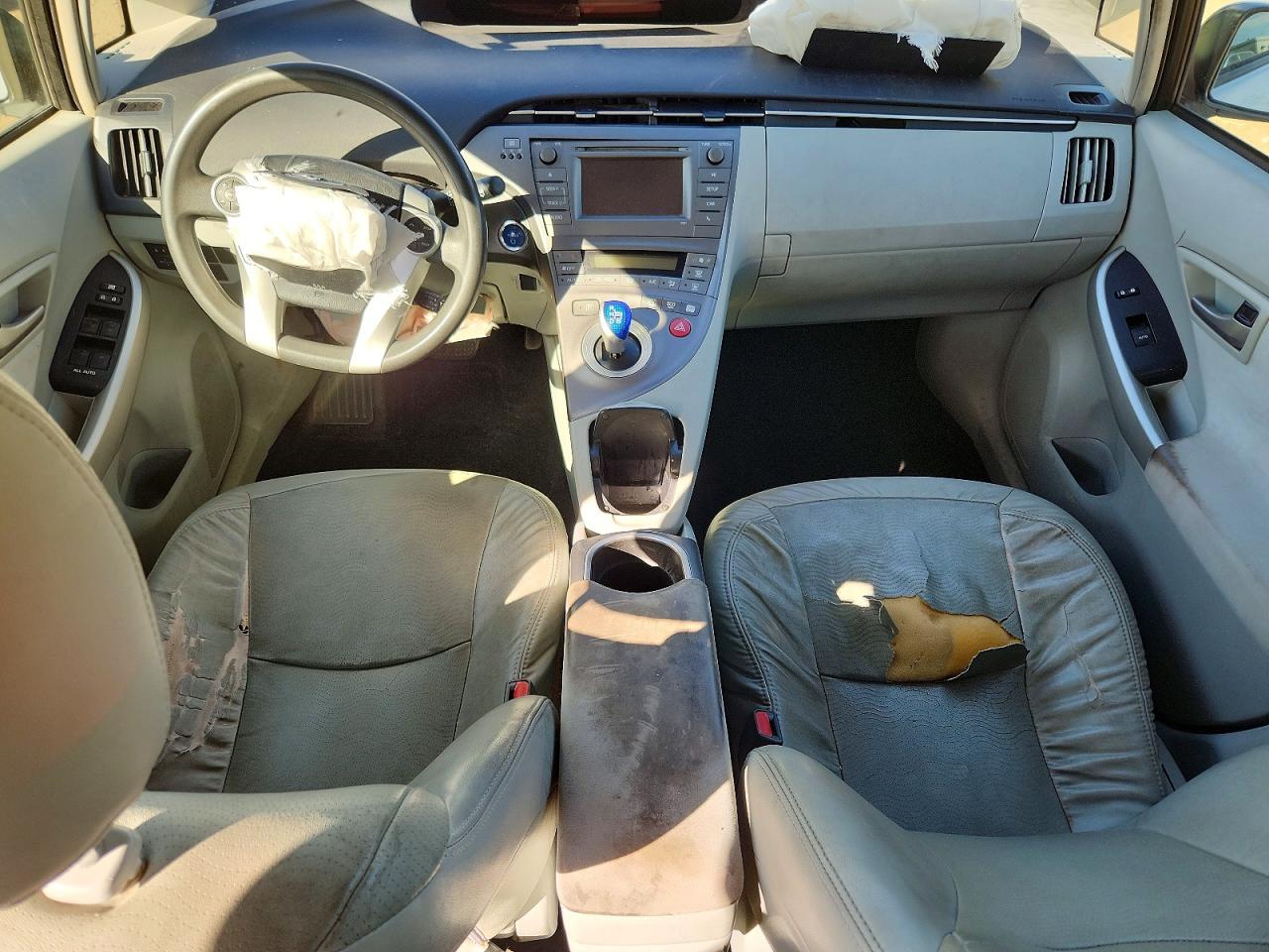 2015 TOYOTA PRIUS TWO photo 22
