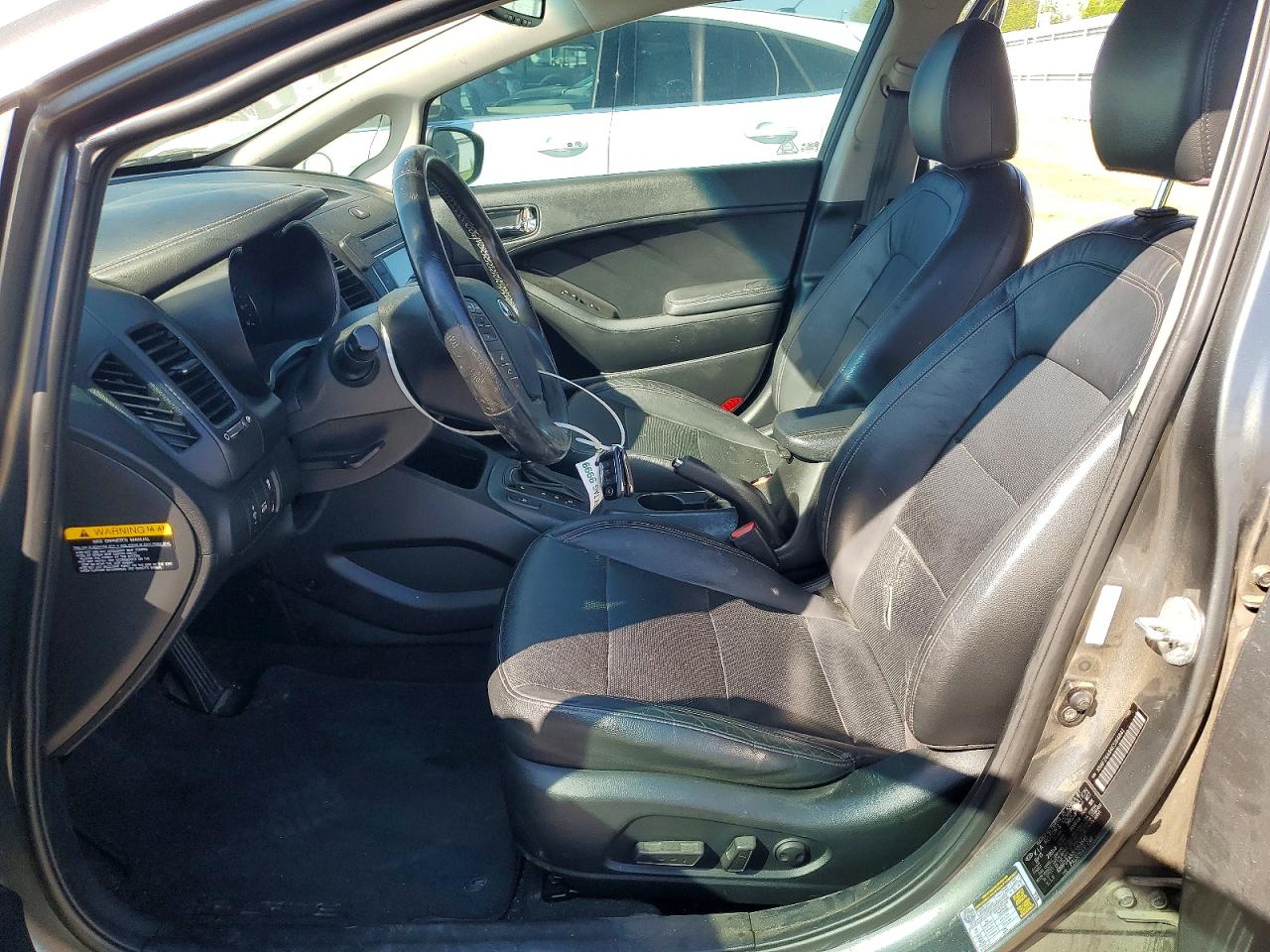2014 KIA FORTE photo 7