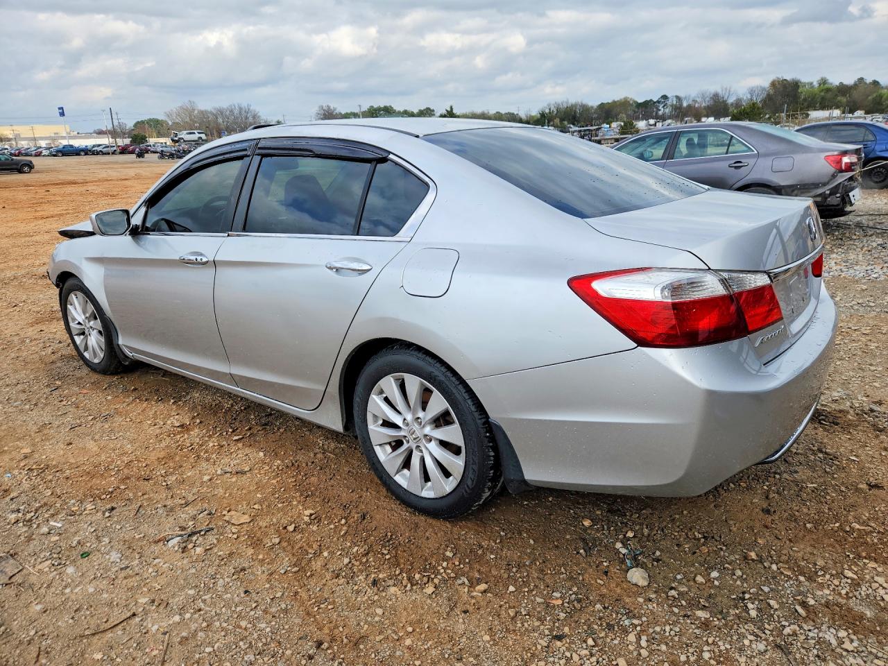 2013 HONDA ACCORD EX photo 2