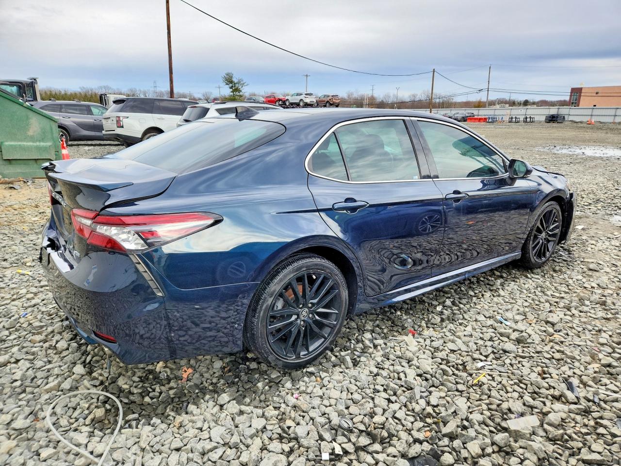 2021 TOYOTA CAMRY XSE photo 3