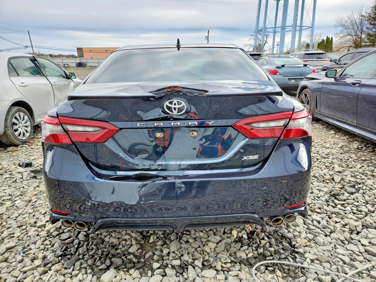 2021 TOYOTA CAMRY XSE photo 6