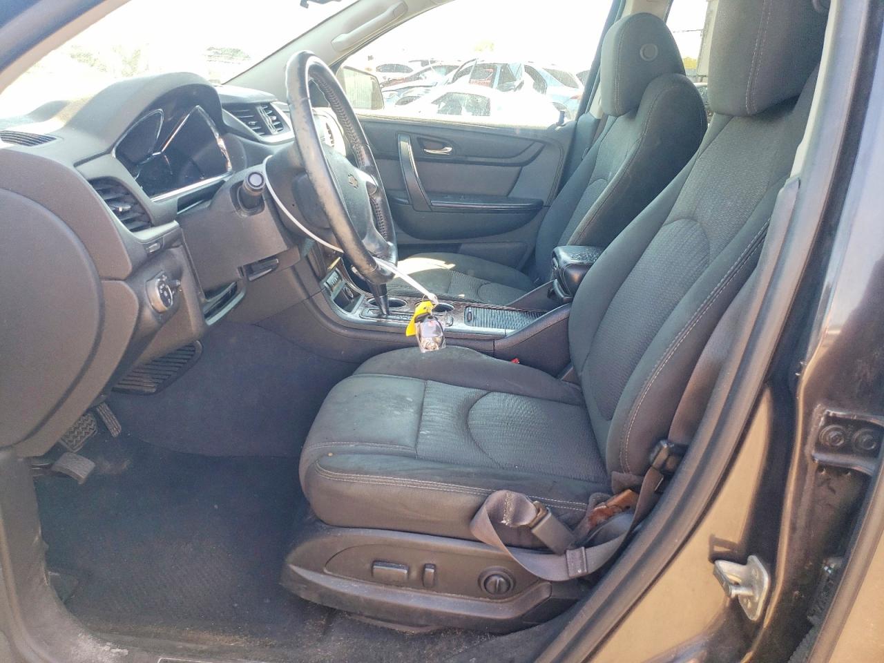 2014 CHEVROLET TRAVERSE LT photo 13