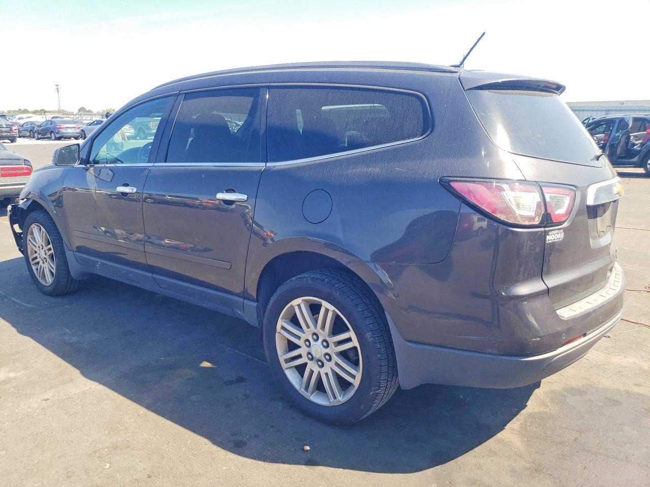 2014 CHEVROLET TRAVERSE LT photo 3