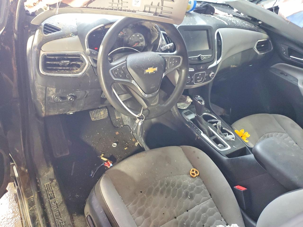 2018 CHEVROLET EQUINOX photo 8