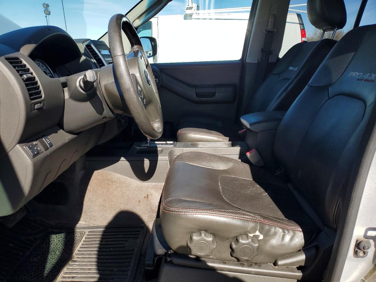 2011 NISSAN XTERRA X photo 7