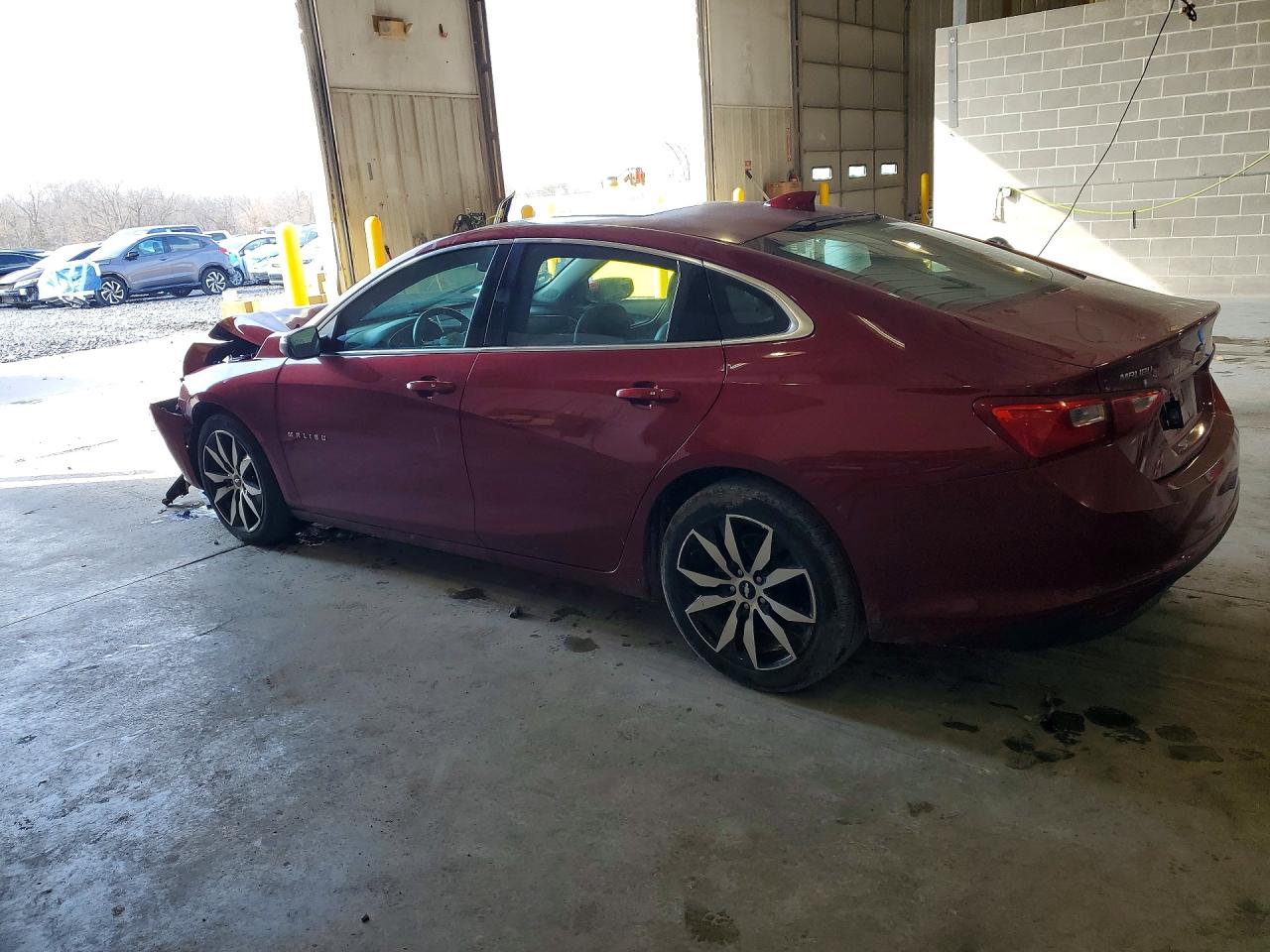 2017 CHEVROLET MALIBU LT photo 3